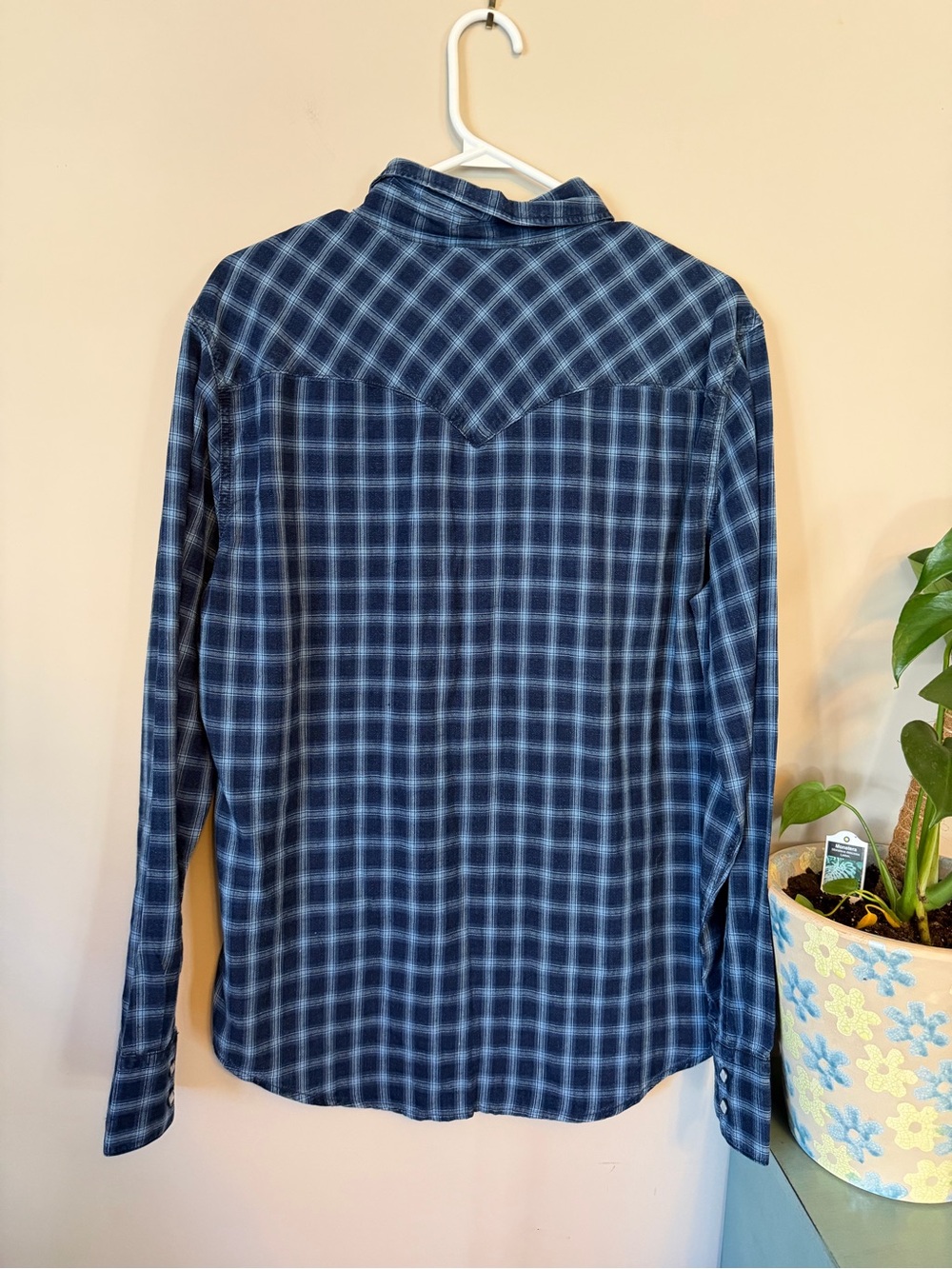 Levi's Men's Navy Blue Plaid Button-Up Western Shirt - Picture 3 of 3